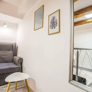 Apartma N'poznam Tobacna Laibach